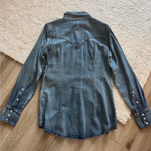 Wrangler Denim Pearl Snap Shirt - Picture 3 of 3